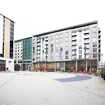 The Hub Serviced Apartments